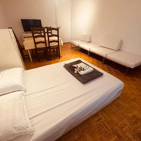 Side Center In Friendly Area Appartement