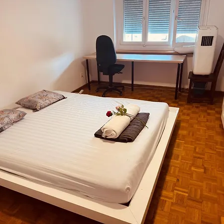 Side Center In Friendly Area Appartement *